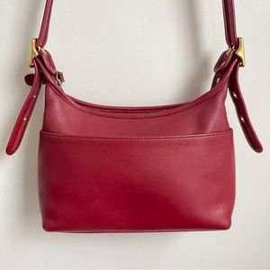 Vintage Coach Legacy Top Zip
Hobo Crossbody Red 9136